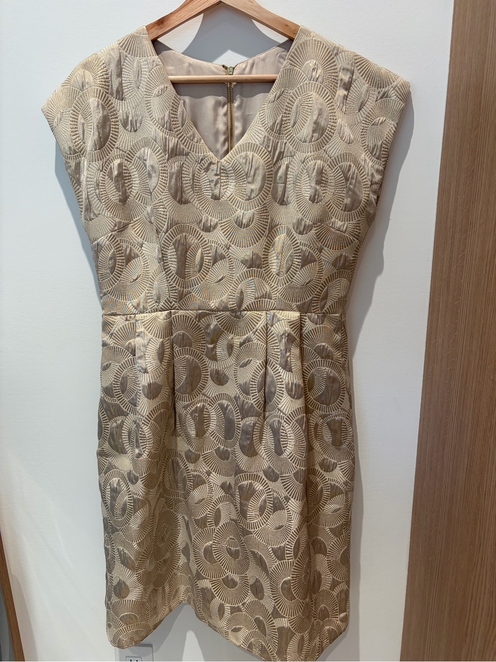 Elegant Gold Meg Baroque Patterned Cap-Sleeve Dress